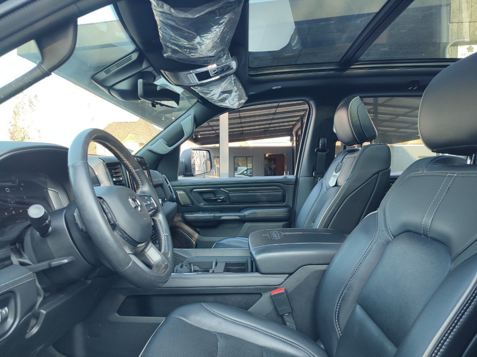RAM 1500 LIMITED 5.7 CREW CAB 4X4 2024 - Imagen 12 de 18