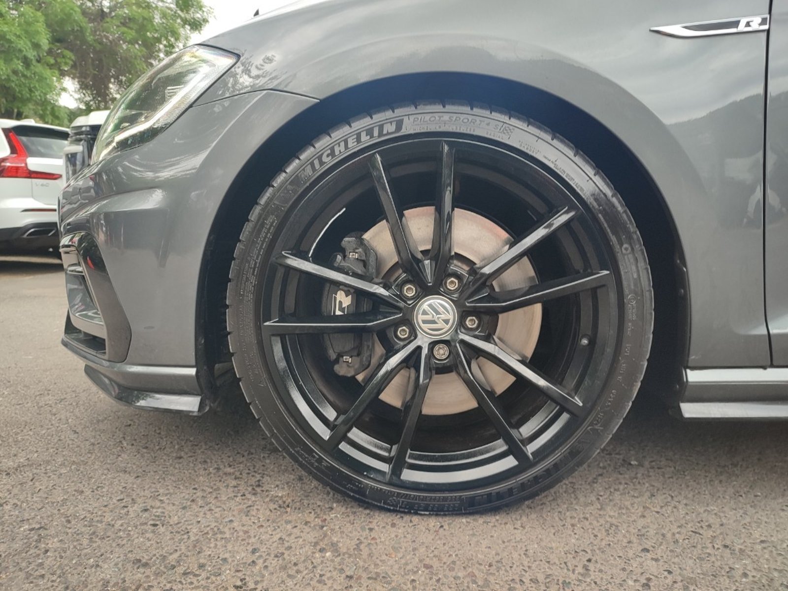 Volkswagen GOLF R 2.0 TSI 4MOTION 2021 - Foto 4 de 16