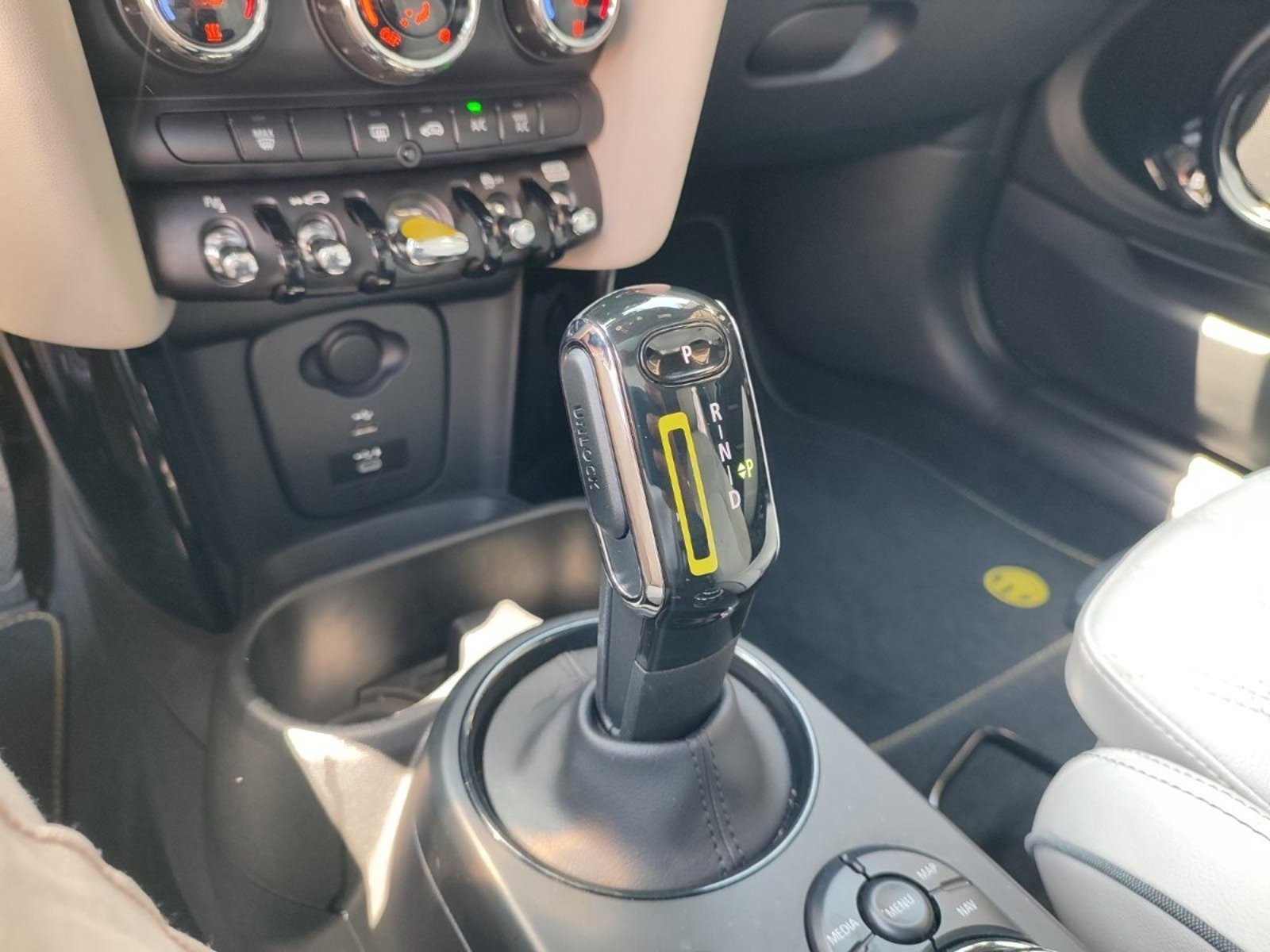 Mini COOPER SE ELECTRIC HB ICONIC 2021 - Imagen 13 de 18
