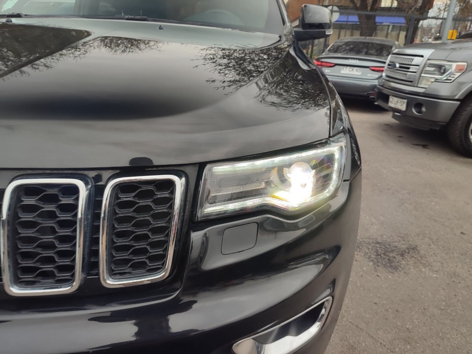JEEP GRAND CHEROKEE LIMITED LX 3.6 4X4 2021 - Foto 3 de 18