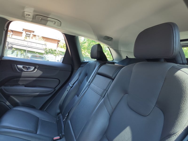 Volvo XC60 II B5 MOMENTUM 2.0 4WD 2022 - Imagen 15 de 19