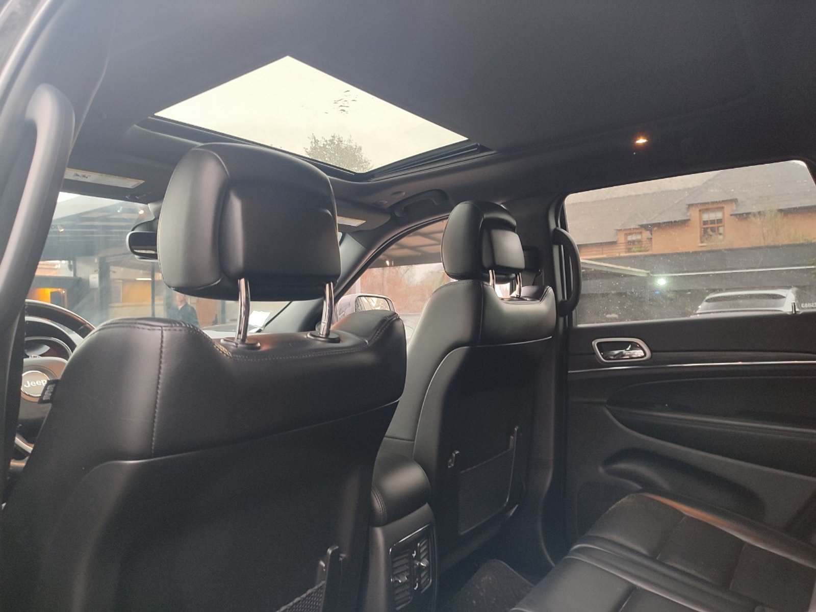 JEEP GRAND CHEROKEE LIMITED LX 3.6 4X4 2021 - Imagen 10 de 18
