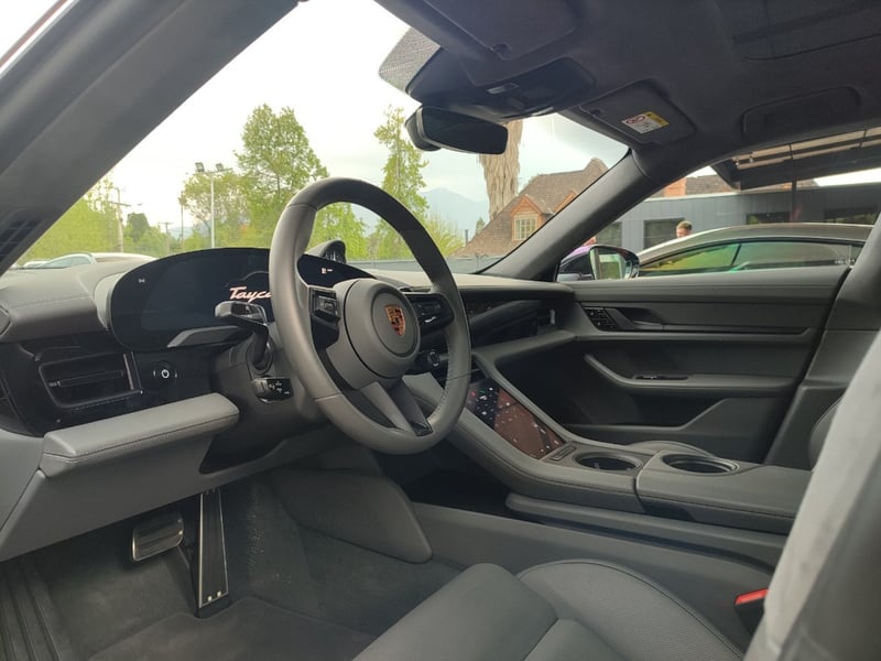 Porsche TAYCAN TURBO 4WD 2021 - Imagen 9 de 18
