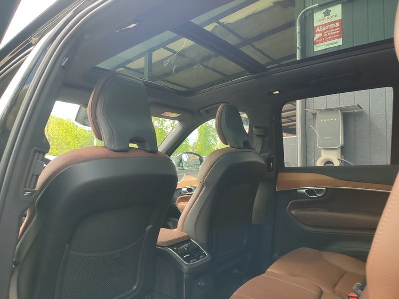 Volvo XC90 T8 II RECHARGE PLUS 2.0 AWD 2024 - Imagen 13 de 18