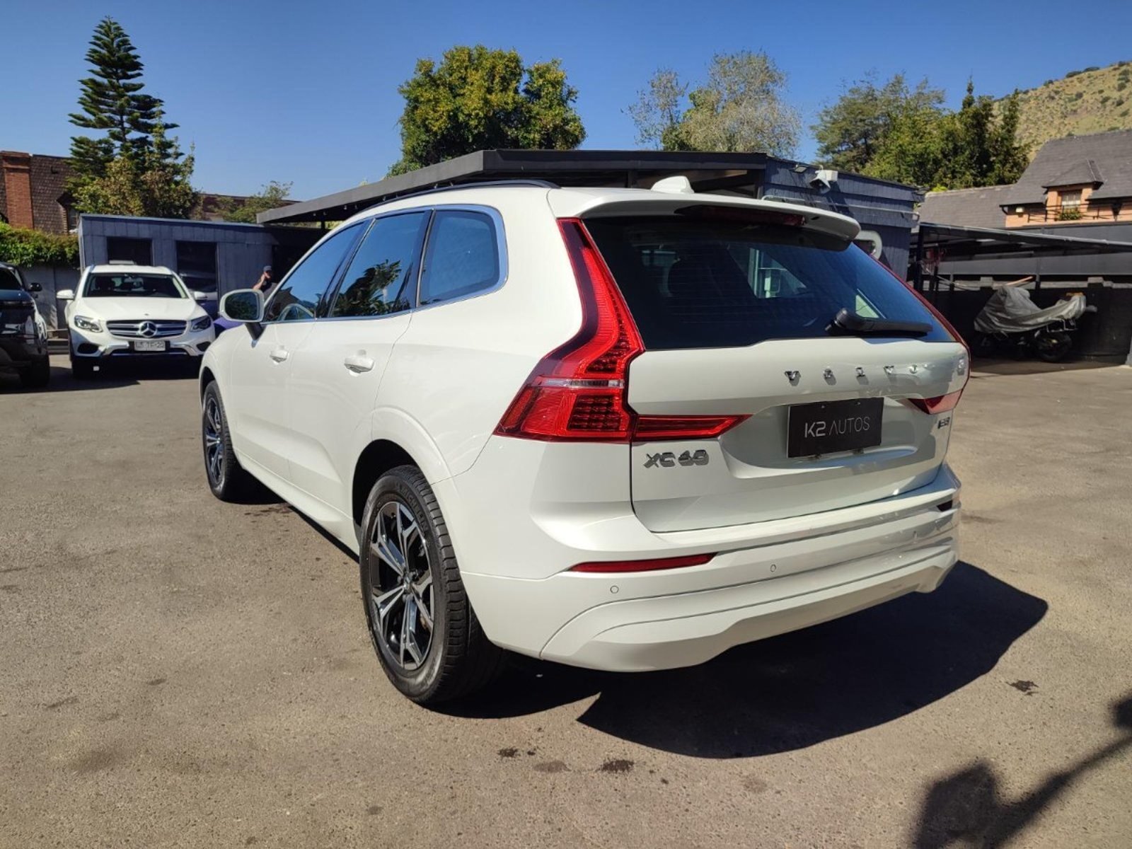 Volvo XC60 B5 II MOMENTUM 2.0 4WD 2022 - Foto 5 de 15