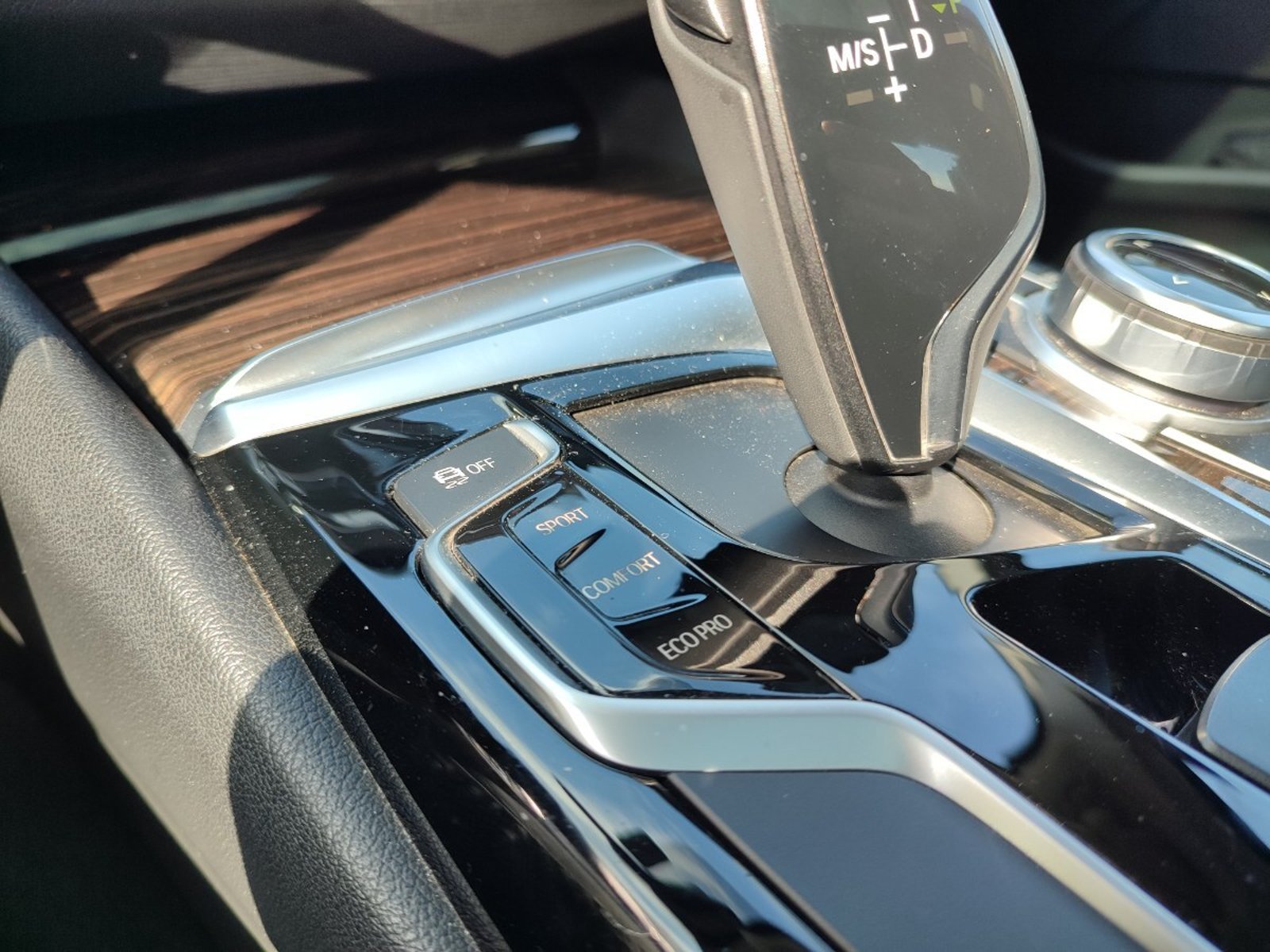 BMW 520I EXECUTIVE 2.0 AT 2018 - Imagen 14 de 17