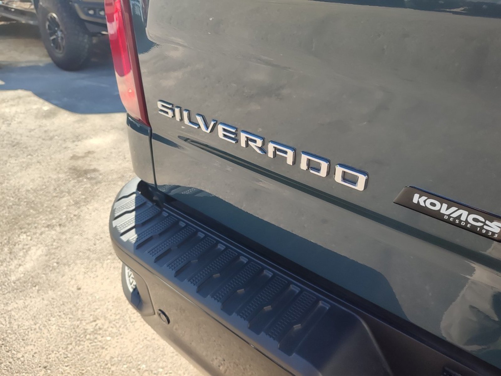 Chevrolet SILVERADO ZR2 6.2L 4WD 2026 - Imagen 7 de 18