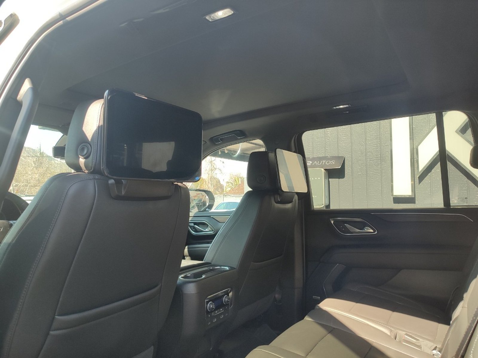 Chevrolet SUBURBAN Z71 5.3 4WD 2025 - Imagen 12 de 18