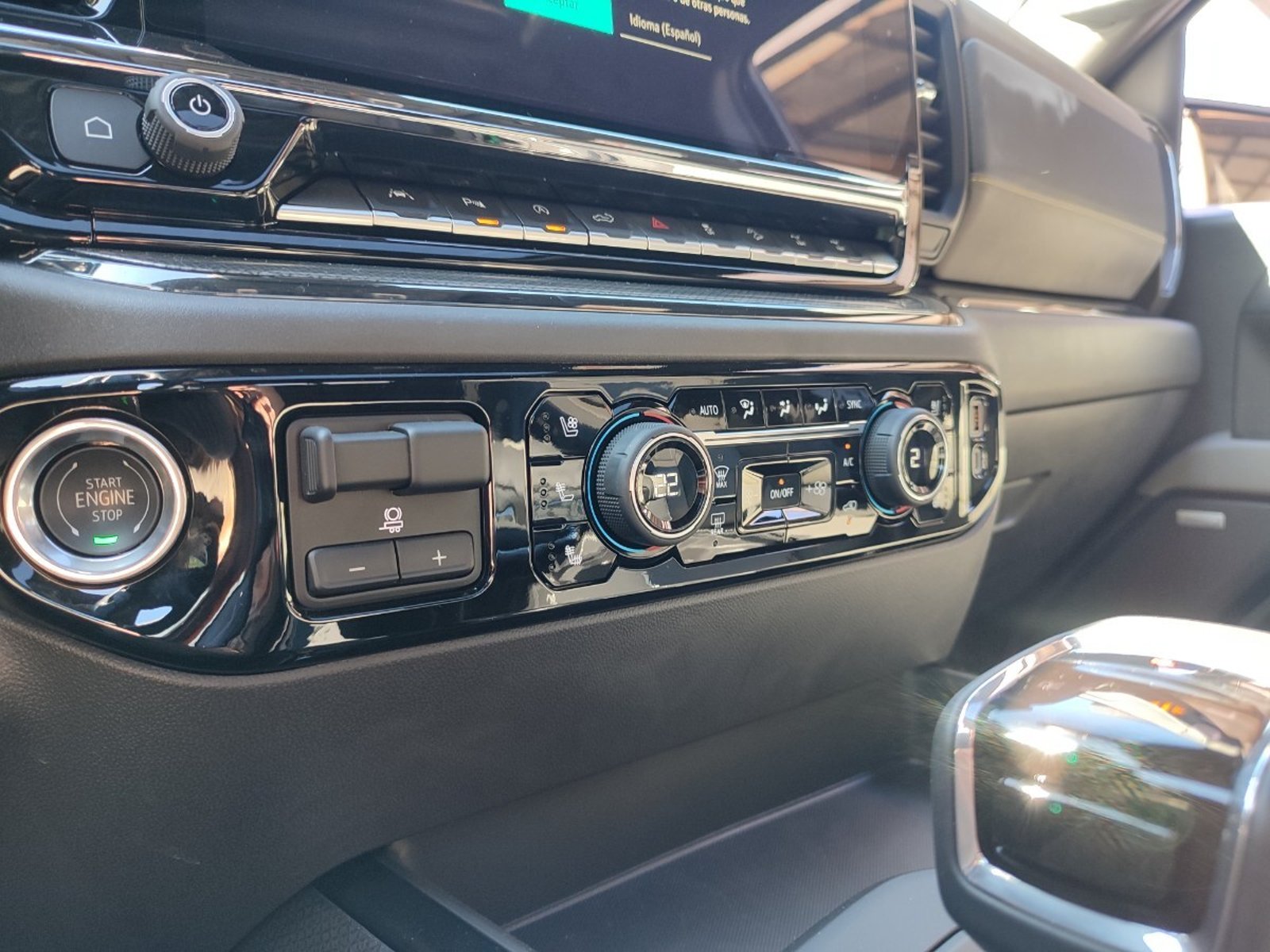 Chevrolet SILVERADO ZR2 6.2L 4WD 2026 - Imagen 16 de 18