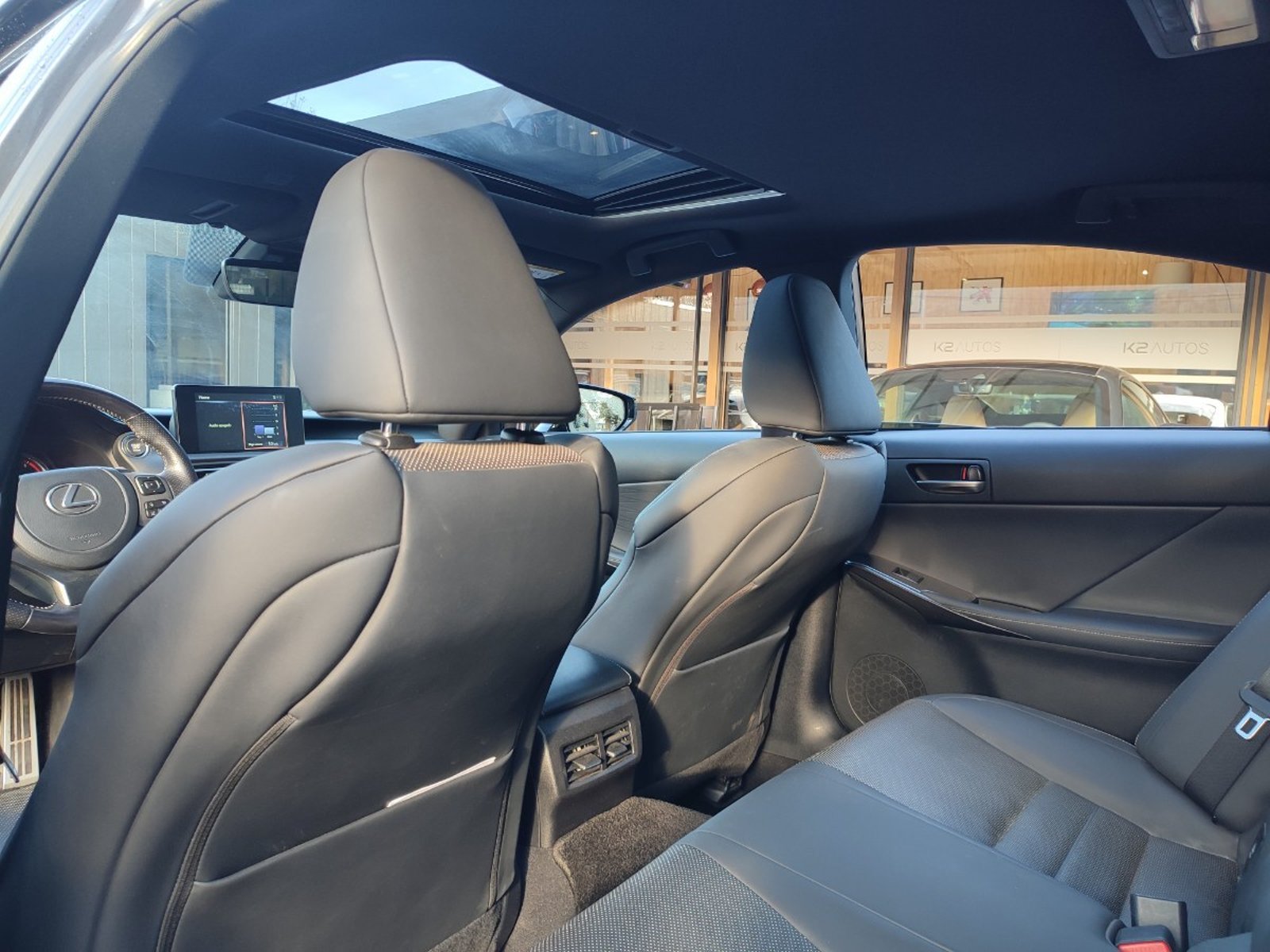 Lexus IS 300 F SPORT 2.0 2022 - Imagen 13 de 18