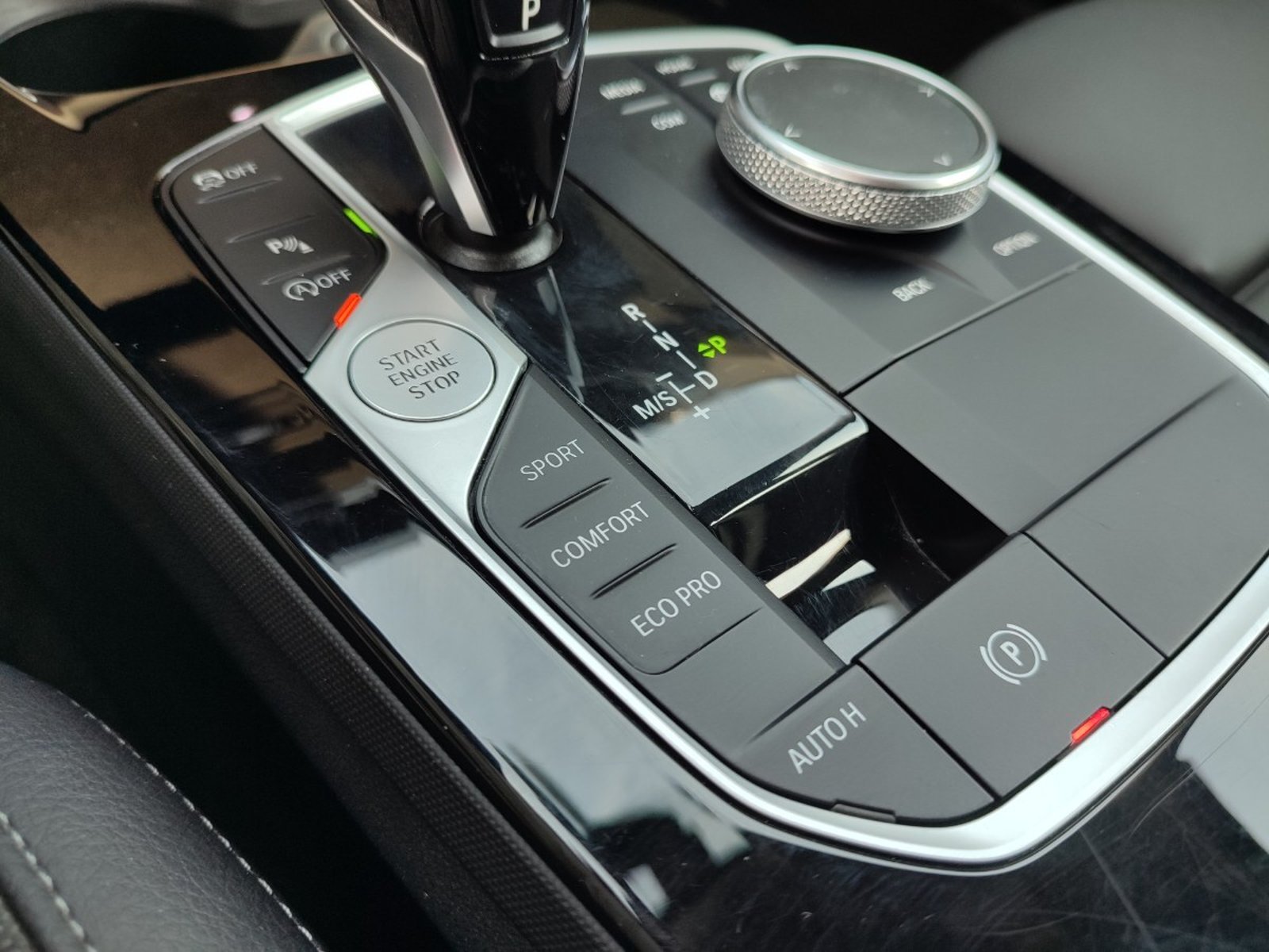 BMW 118I DYNAMIC 1.5 AT 2024 - Imagen 14 de 17