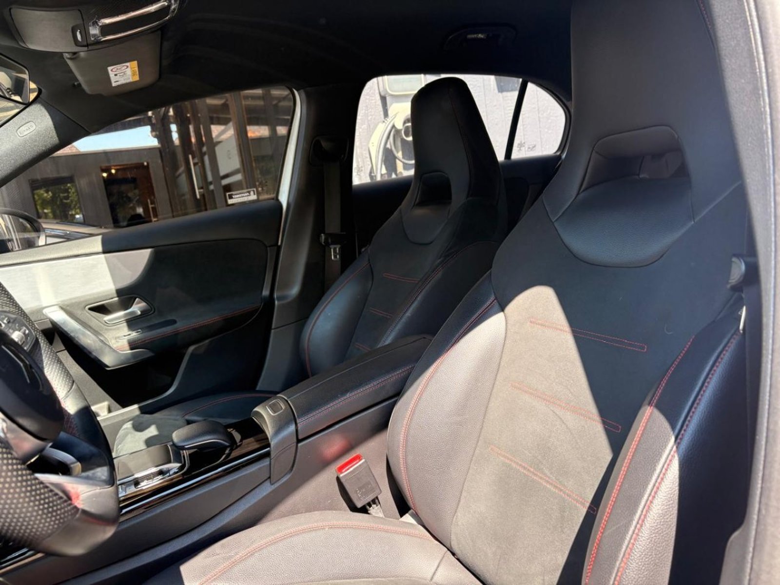 Mercedes-Benz A200 HB AMG LINE 1.3 AT 2019 - Imagen 11 de 15