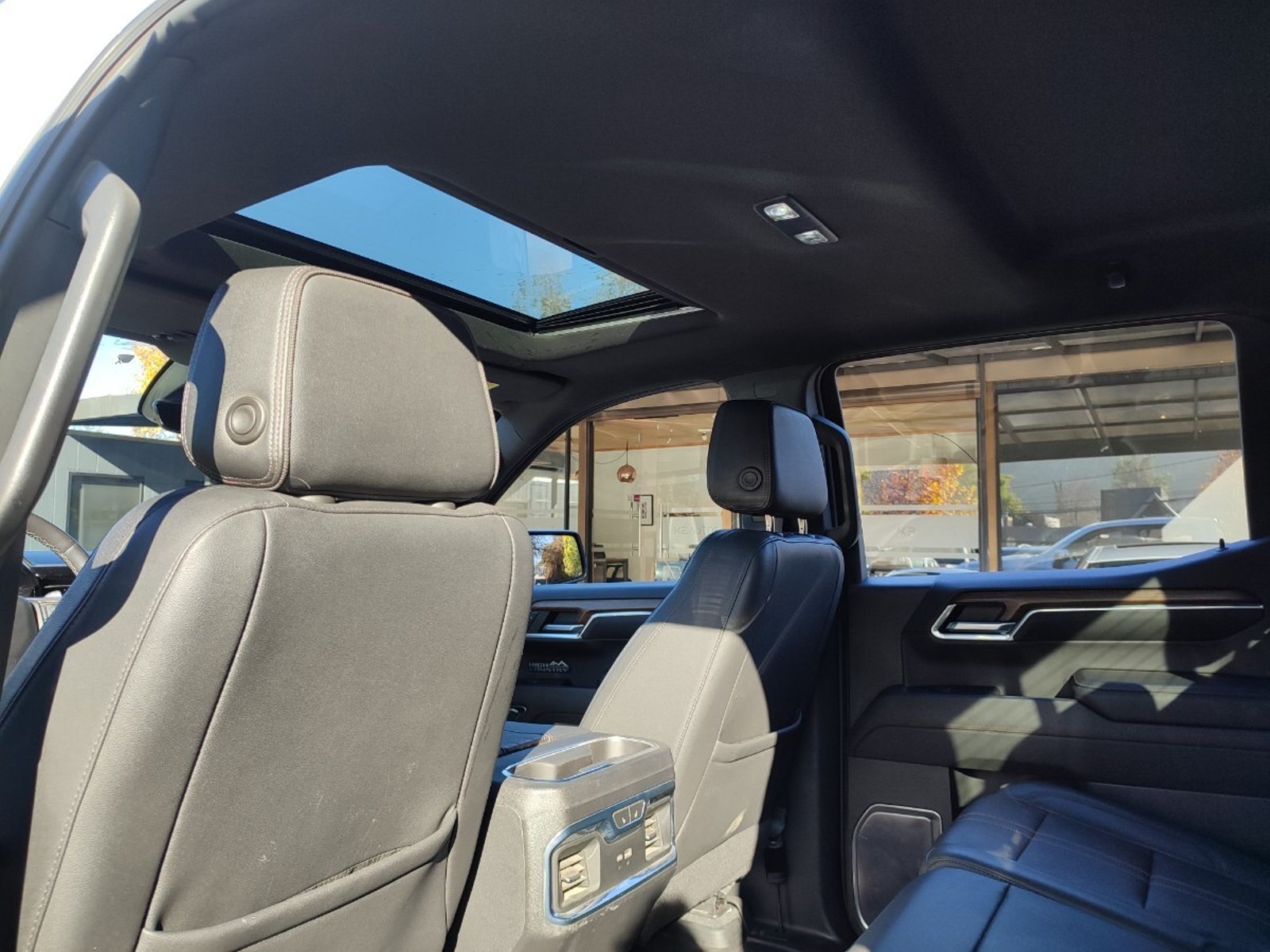 CHEVROLET SILVERADO HIGH COUNTRY 3.0 DT 4WD 2023 - Imagen 12 de 17