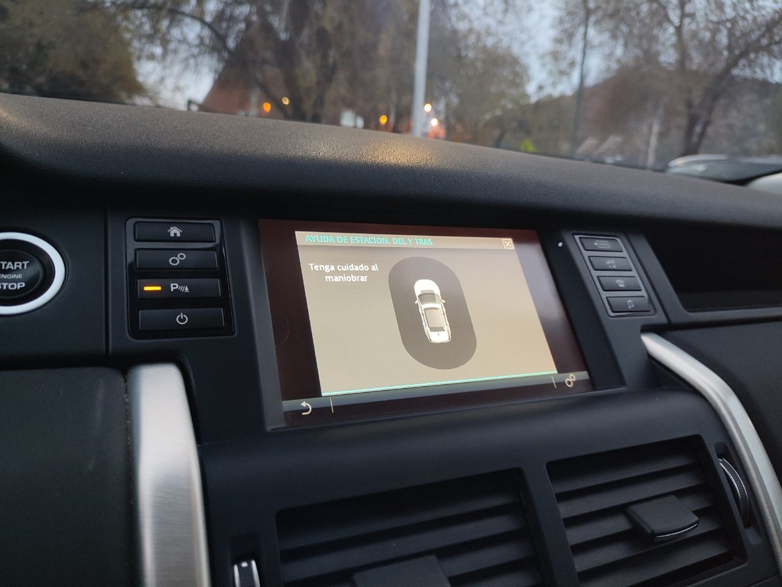 LAND ROVER DISCOVERY SPORT 2.0 SE 4X4 2019 - Imagen 16 de 17