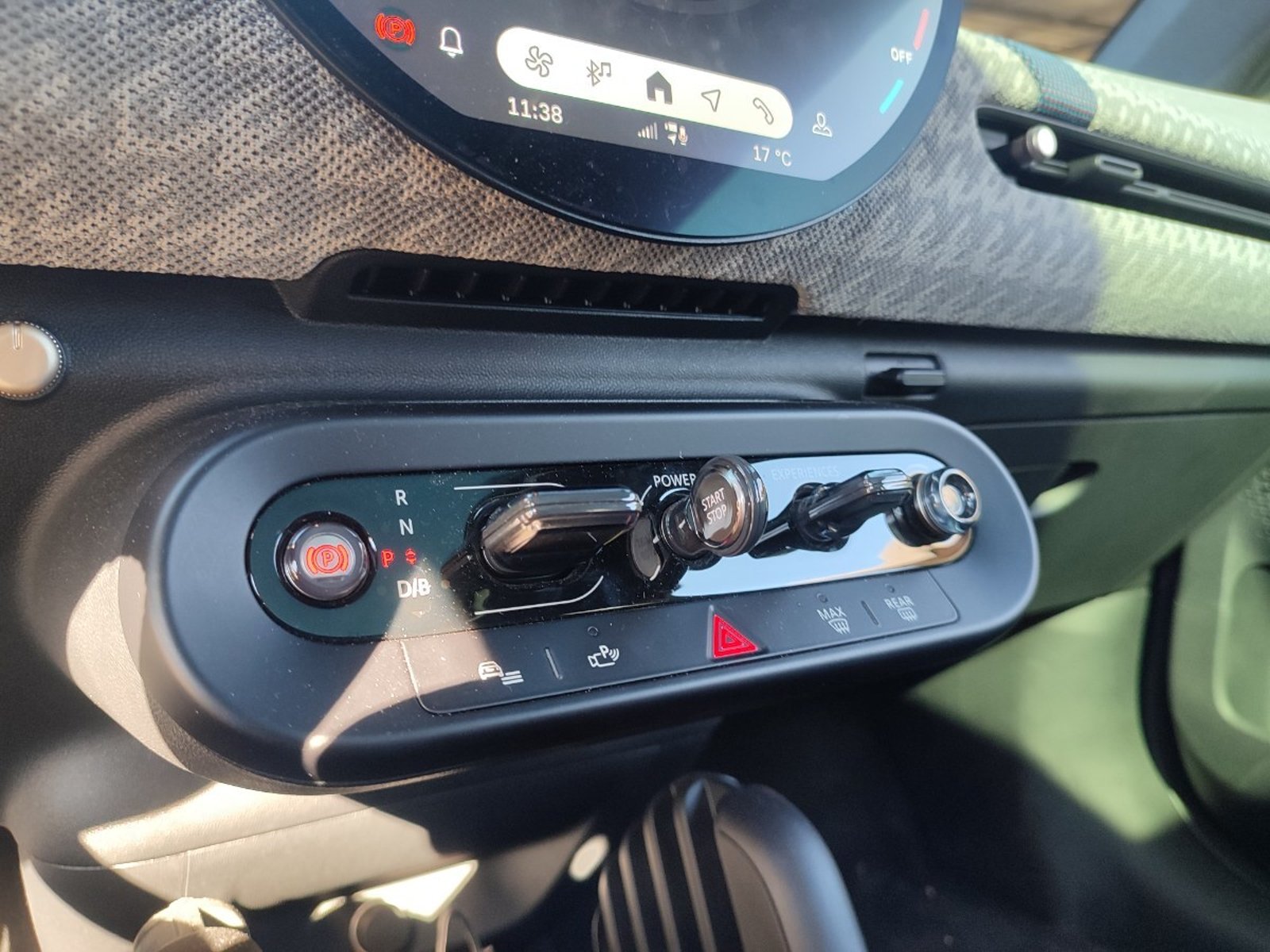 MINI COOPER SE FAVOURED 2025 - Imagen 12 de 16