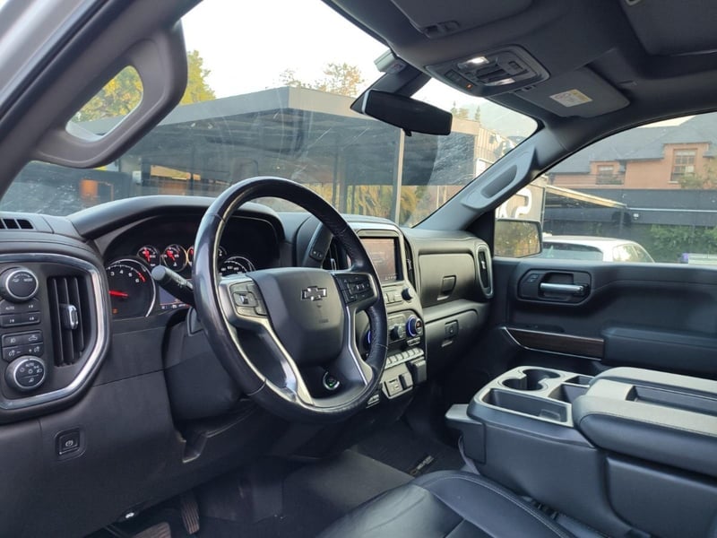Chevrolet SILVERADO LT TRAILBOSS 5.3 4X4 2022 - Imagen 9 de 17