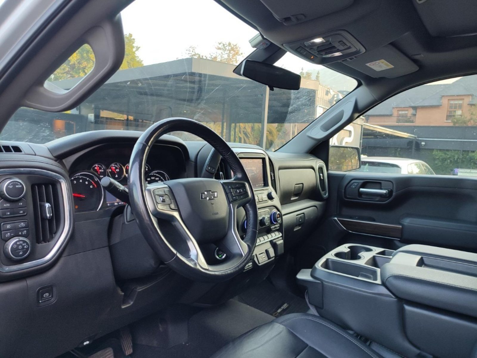 CHEVROLET SILVERADO LT TRAILBOSS 5.3 4X4 2022 - Imagen 9 de 17