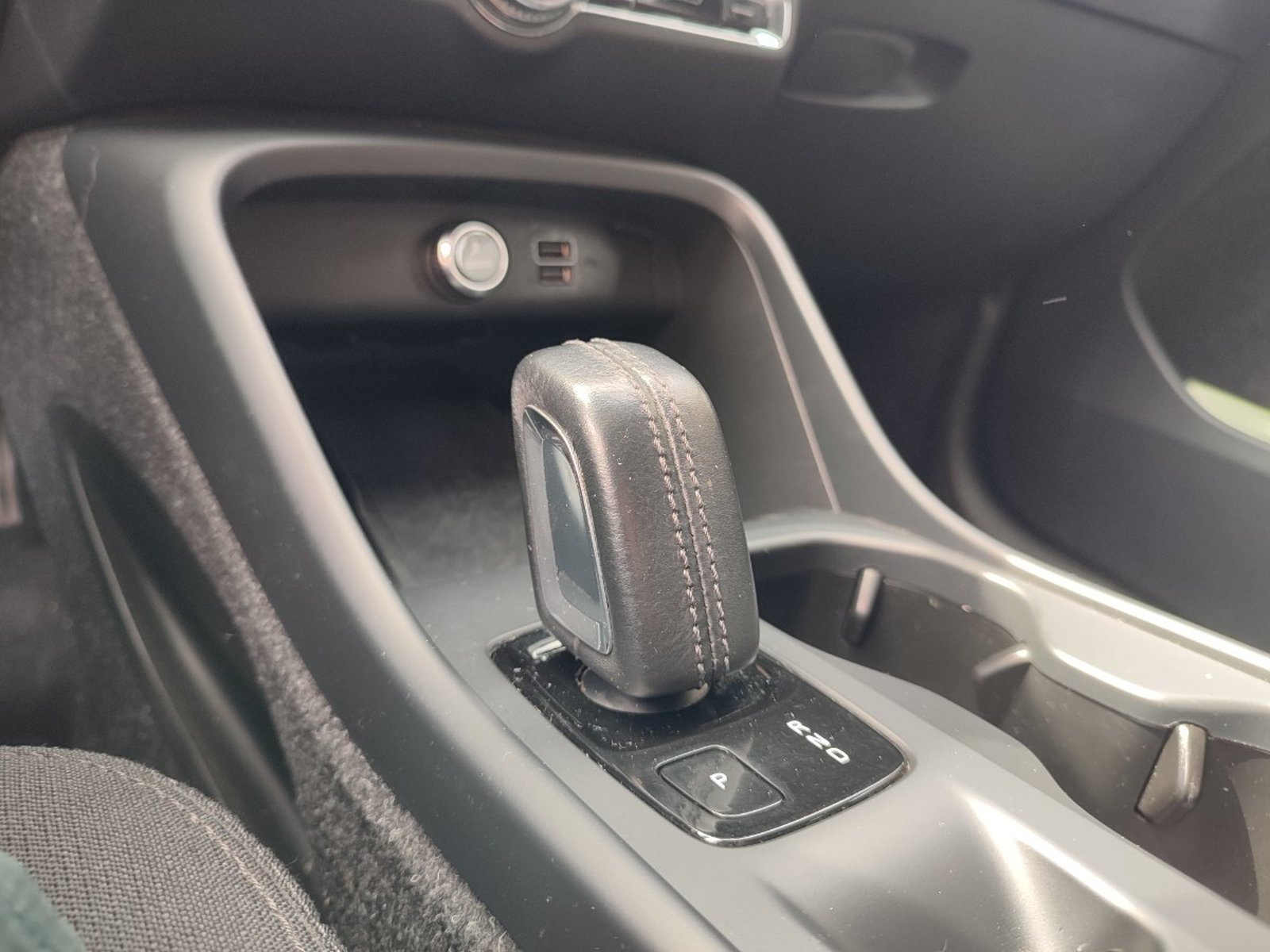 Volvo XC40 T4 KINECT 2.0 AT 2020 - Imagen 14 de 17