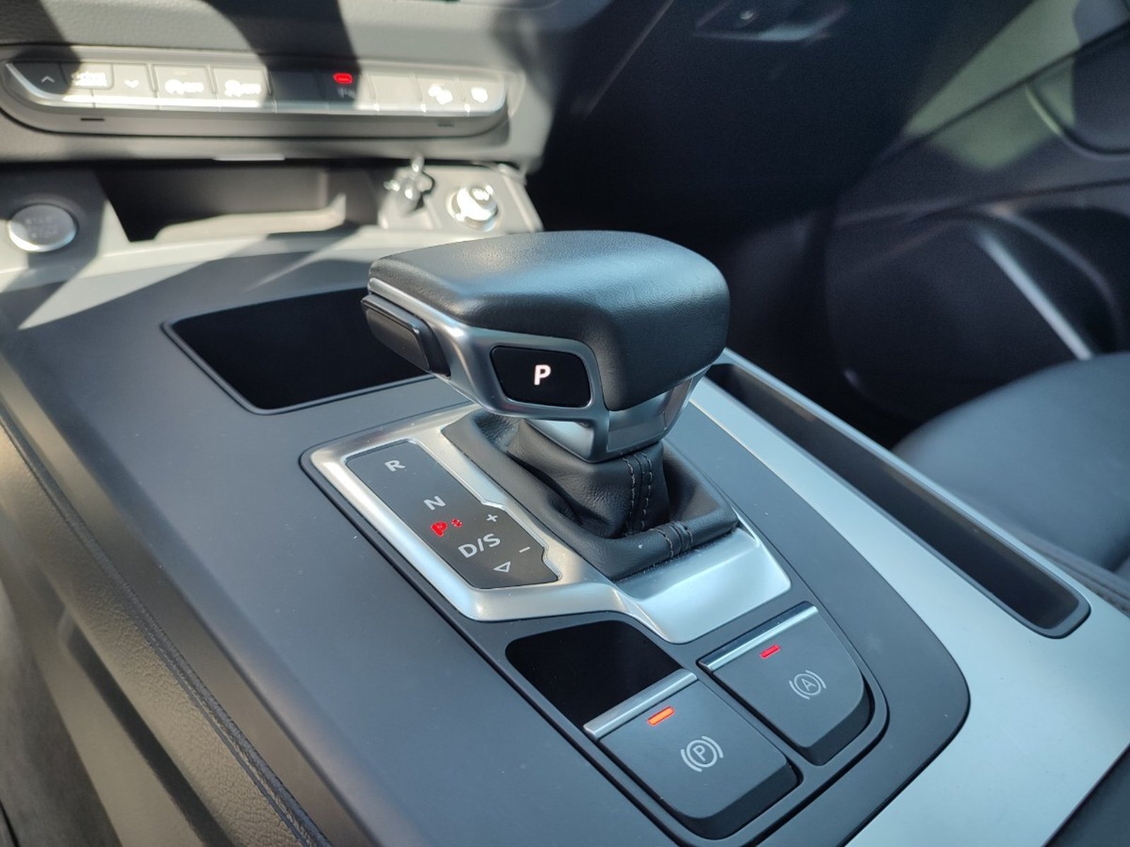 AUDI Q5 45 TSFI QUATTRO 2.0 S TRONIC 2022 - Imagen 14 de 18