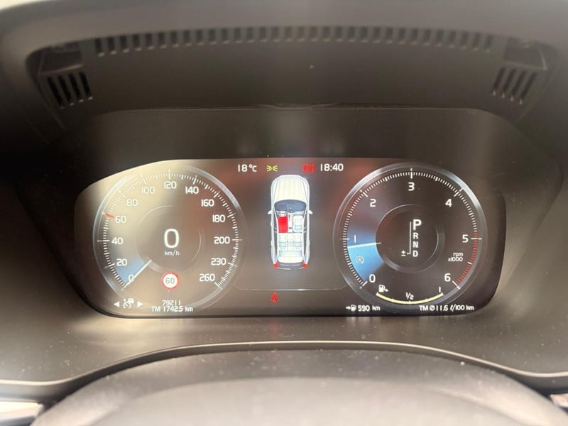 Volvo XC60 D5 INSCRIPTION 2.0 4WD 2018 - Imagen 17 de 17