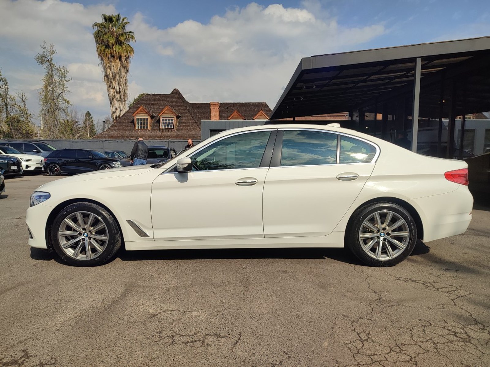 BMW 520I EXECUTIVE 2.0 AT 2018 - Imagen 5 de 17