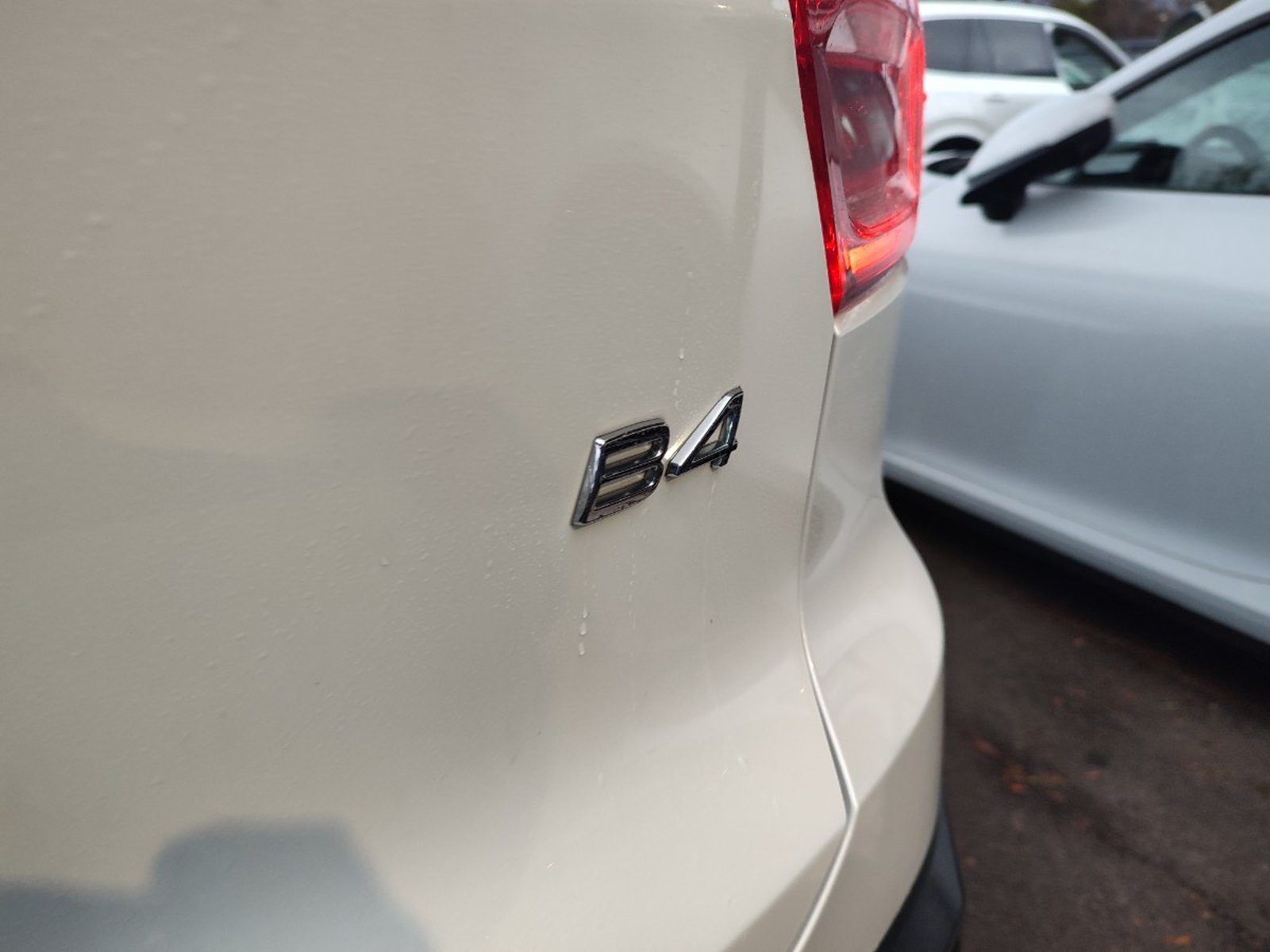 Volvo XC40 B4 PLUS 2.0 MHEV 2024 - Imagen 9 de 17