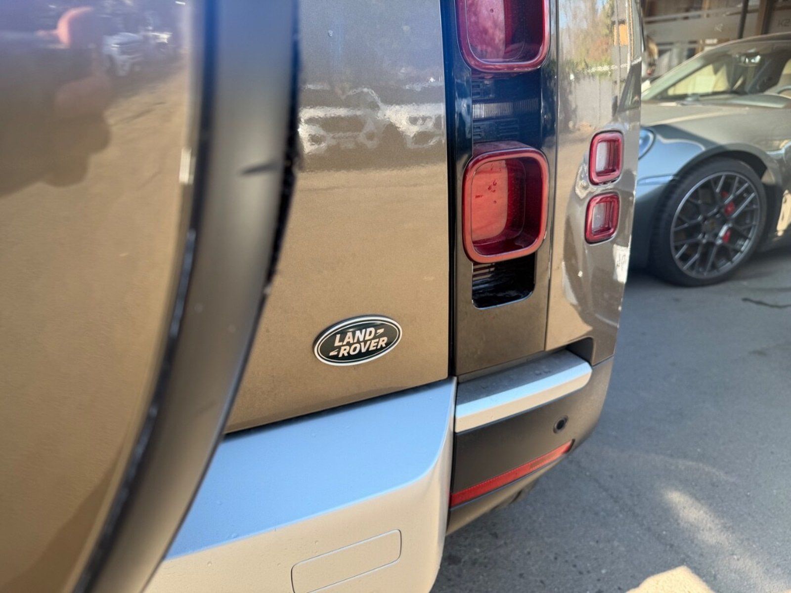 Land Rover DEFENDER 110 P400 FIRST EDITION 3.0 4WD 2021 - Imagen 8 de 16
