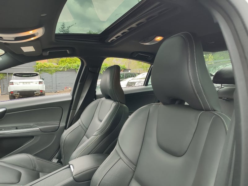 Volvo S60 T6 RDESIGN 4WD 2.0 2018 - Imagen 11 de 16
