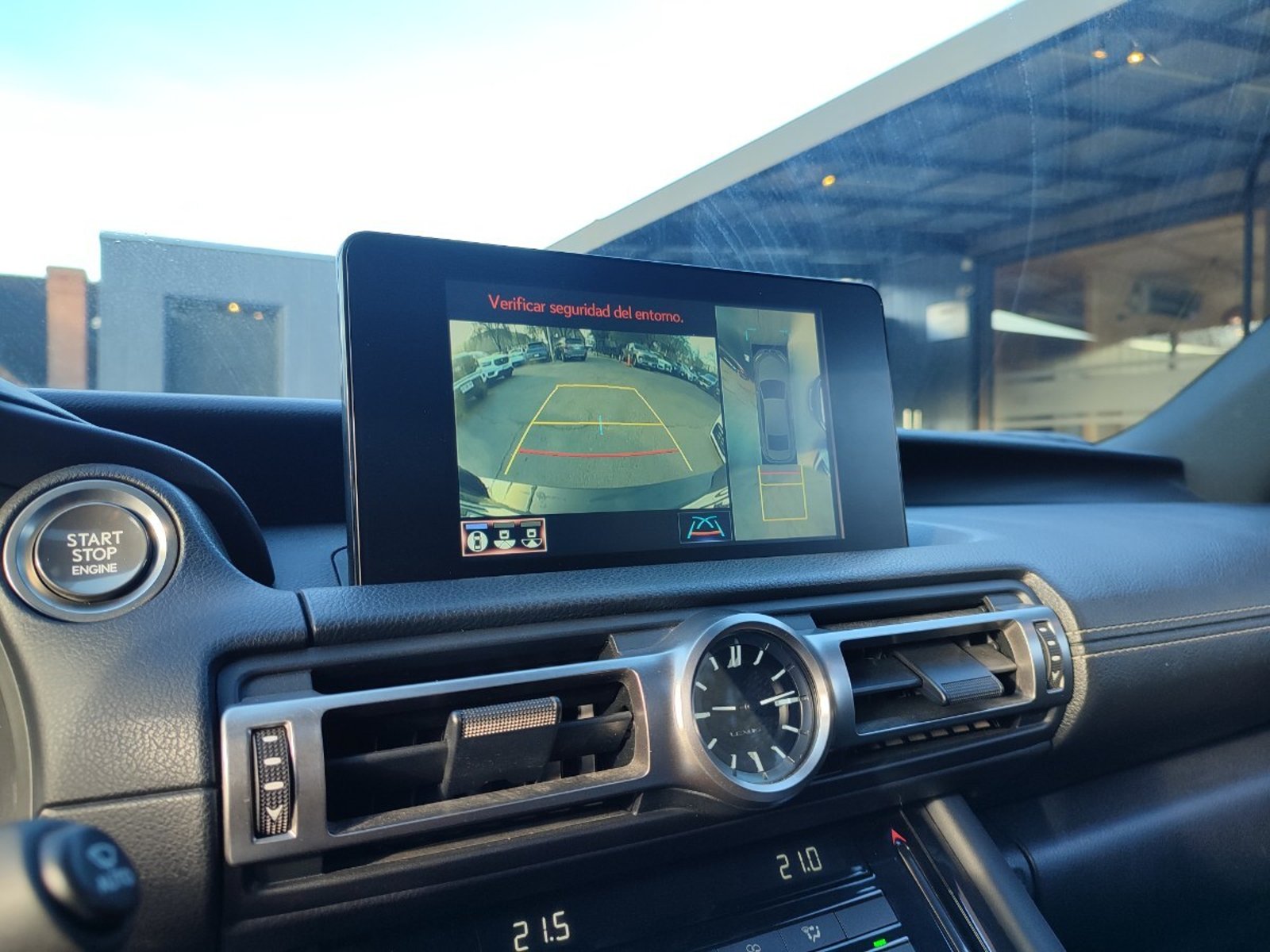 Lexus IS 300 F SPORT 2.0 2022 - Imagen 17 de 18