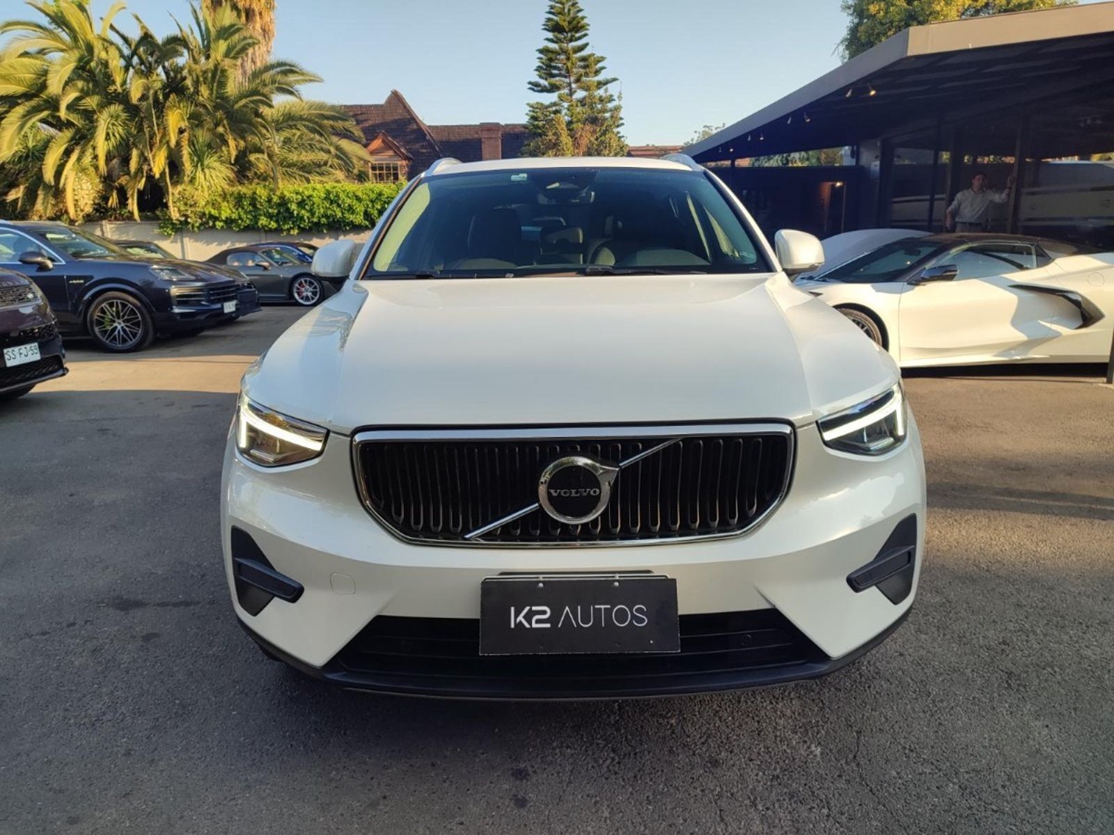 Volvo XC40 B4 PLUS 2.0 MHEV 2024 - Foto 2 de 17