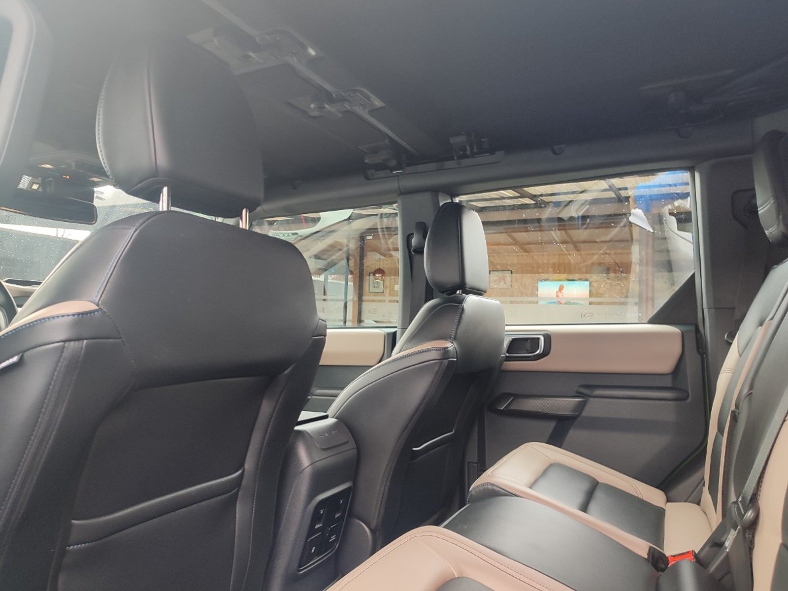 Ford BRONCO WILDTRAK 4X4 2.7 AUT 2025 - Imagen 10 de 20