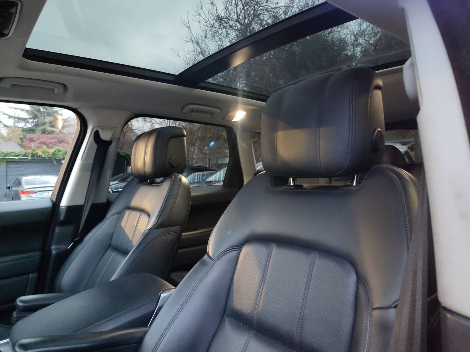 LAND ROVER RANGE ROVER SPORT HSE SDV8 4.4 4WD 2019 - Imagen 11 de 17
