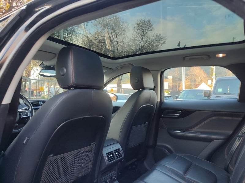 Jaguar F-PACE PRESTIGE 2.0D 4X4 2019 - Imagen 10 de 17