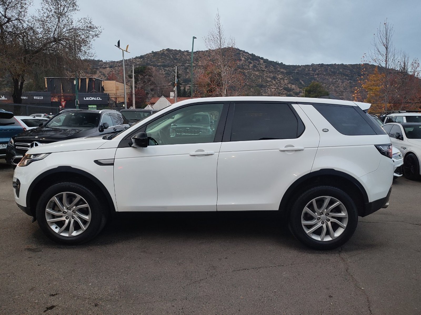 LAND ROVER DISCOVERY SPORT 2.0 SE 4X4 2019 - Imagen 5 de 17