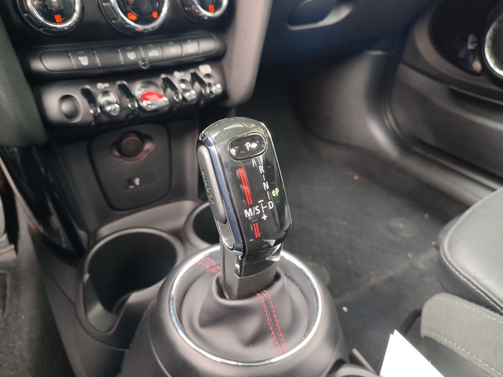 Mini COOPER S HB 2.0 2019 - Imagen 13 de 18