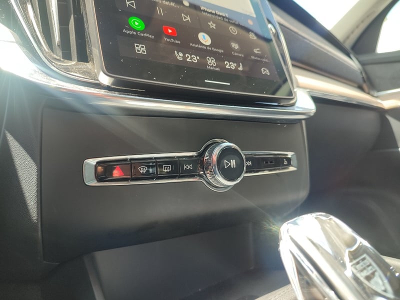 Volvo XC90 T8 CORE 4WD 2.0 2026 - Imagen 15 de 18