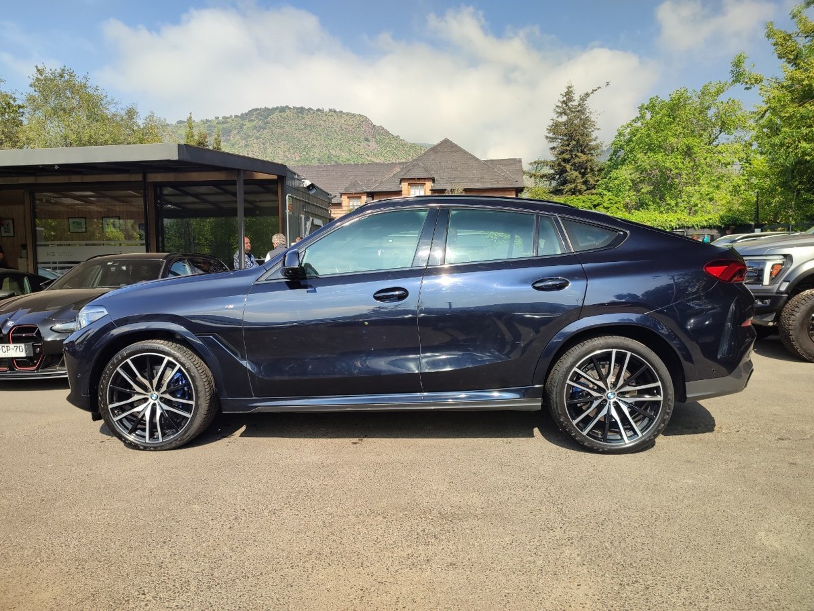 BMW X6 M50I XDRIVE 4.4 V8 2023 - Foto 5 de 19