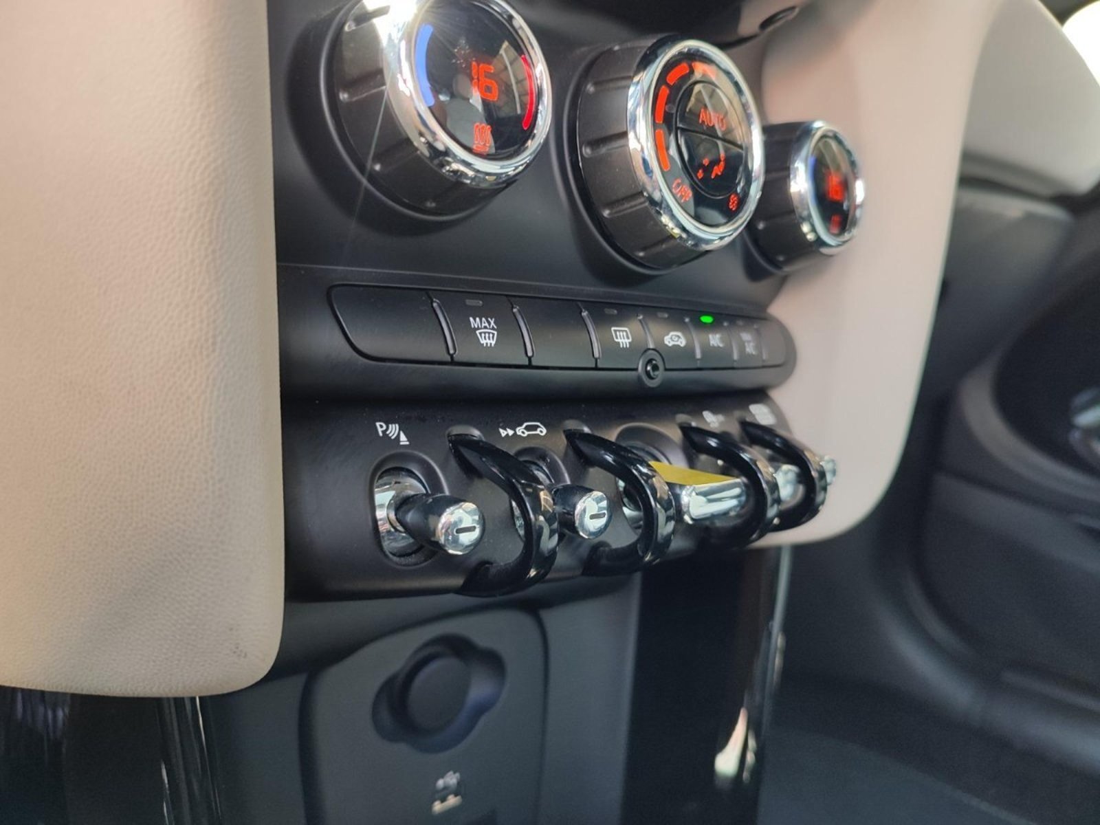 Mini COOPER SE ELECTRIC HB ICONIC 2021 - Imagen 14 de 18
