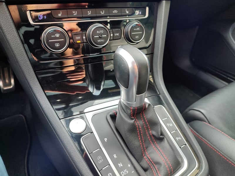 Volkswagen GOLF GTI 2.0 TSI DSG 2018 - Imagen 12 de 16