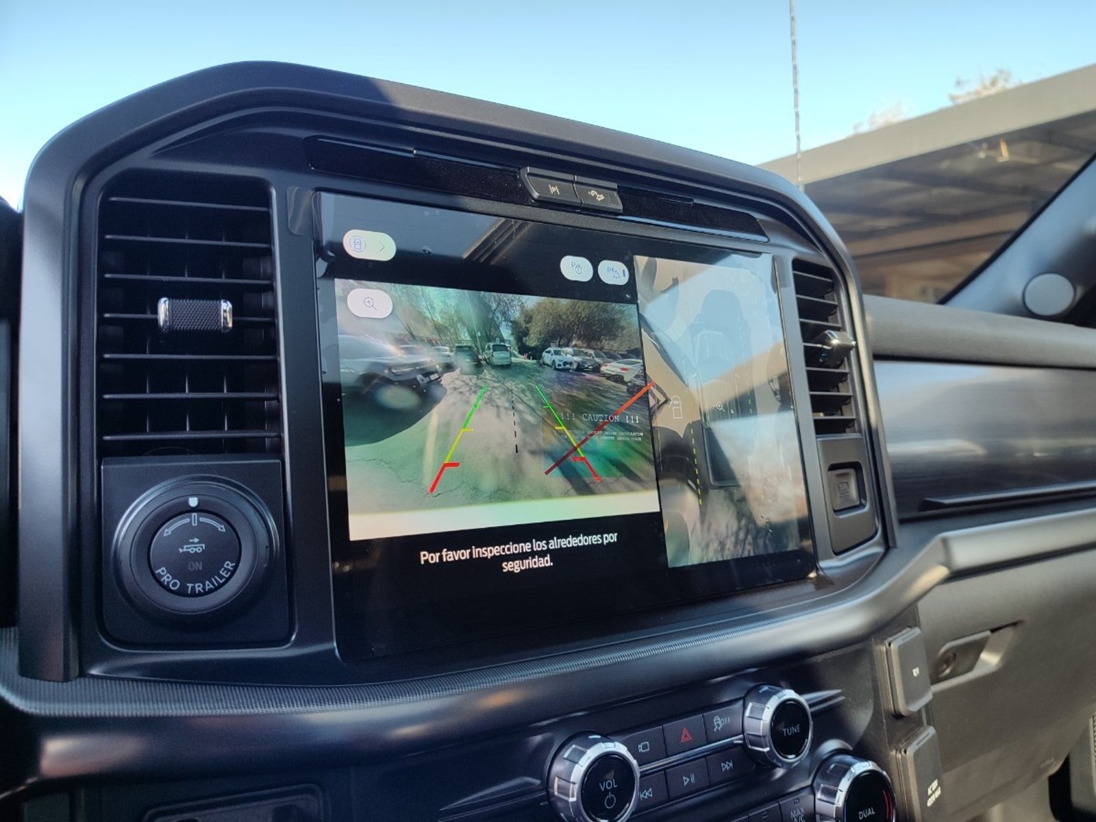FORD F-150 LARIAT BLACK 5.0 V8 4X4 2026 - Imagen 18 de 19