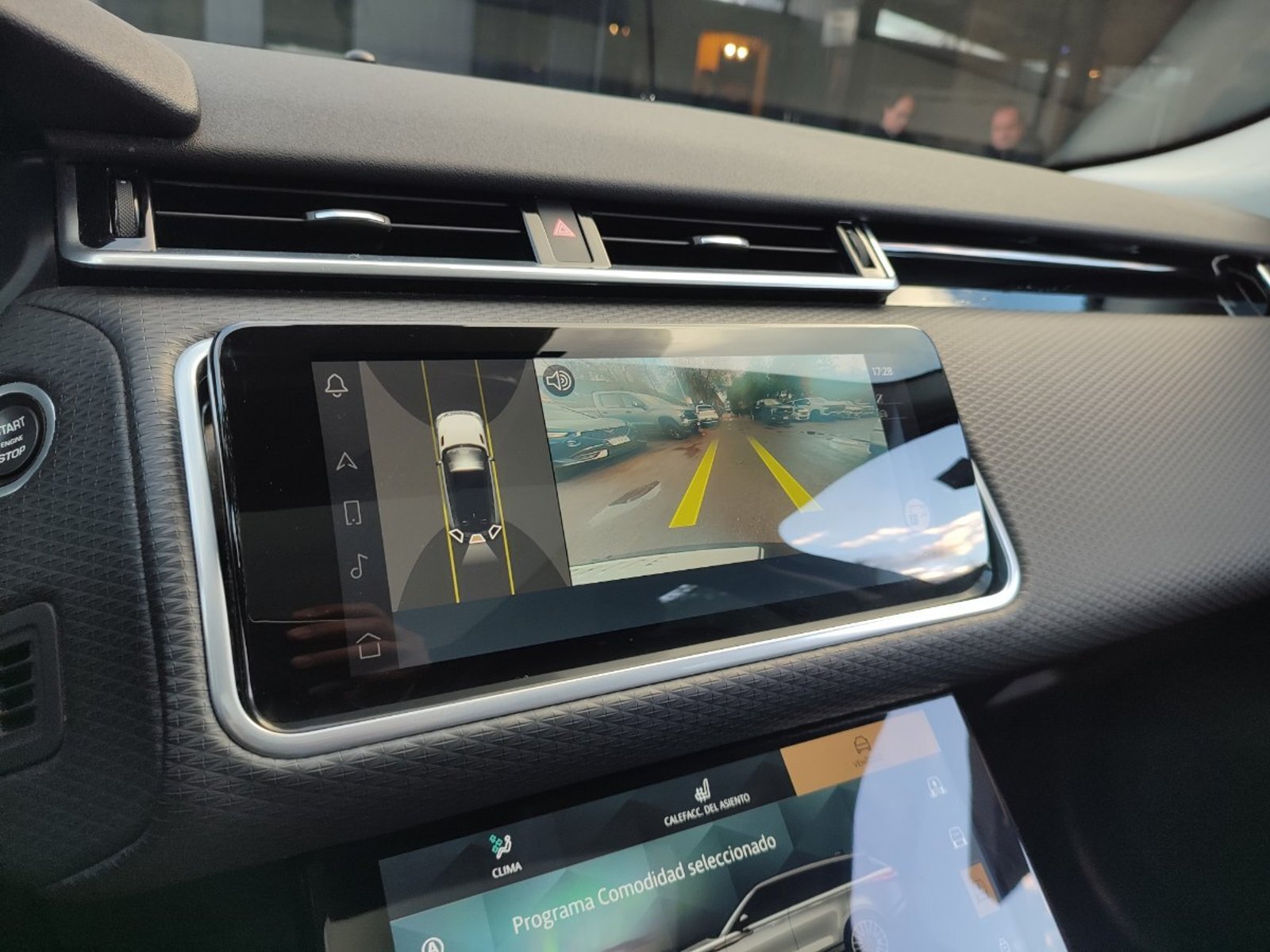 Land Rover RANGE ROVER VELAR SE 2.0 4WD 2023 - Imagen 16 de 18