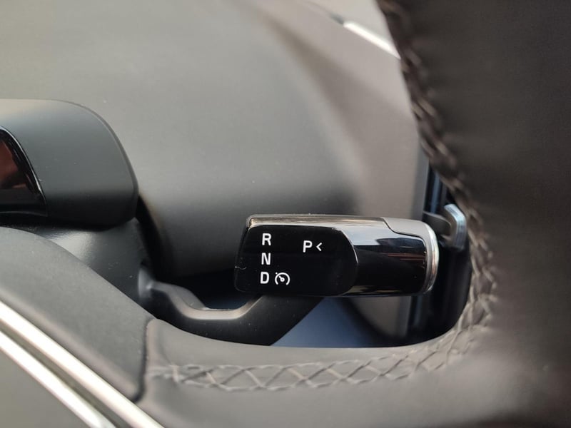 Volvo EX30 CORE E40 BEV AT 2025 - Imagen 15 de 17