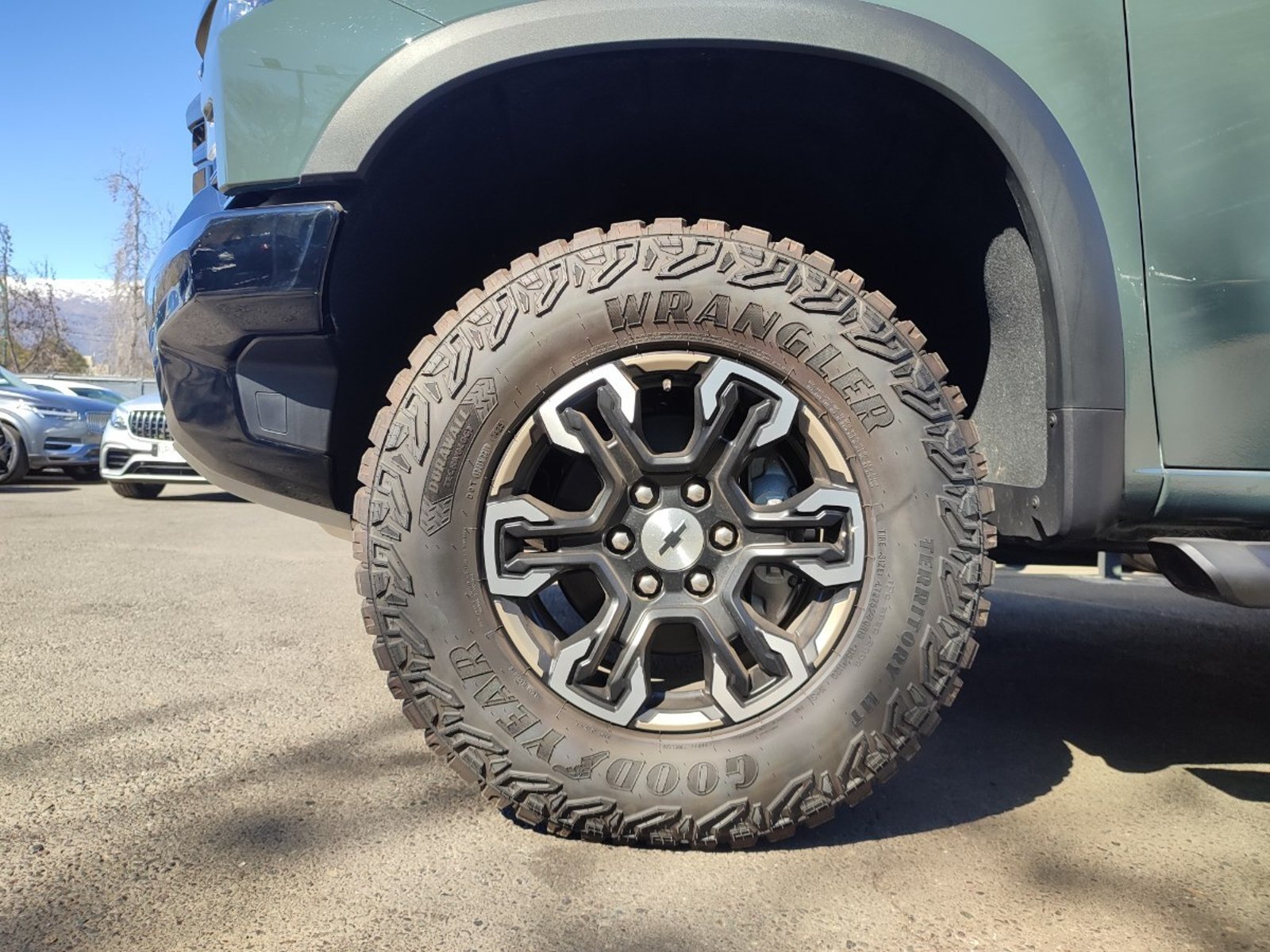 Chevrolet SILVERADO ZR2 6.2L 4WD 2026 - Imagen 4 de 18