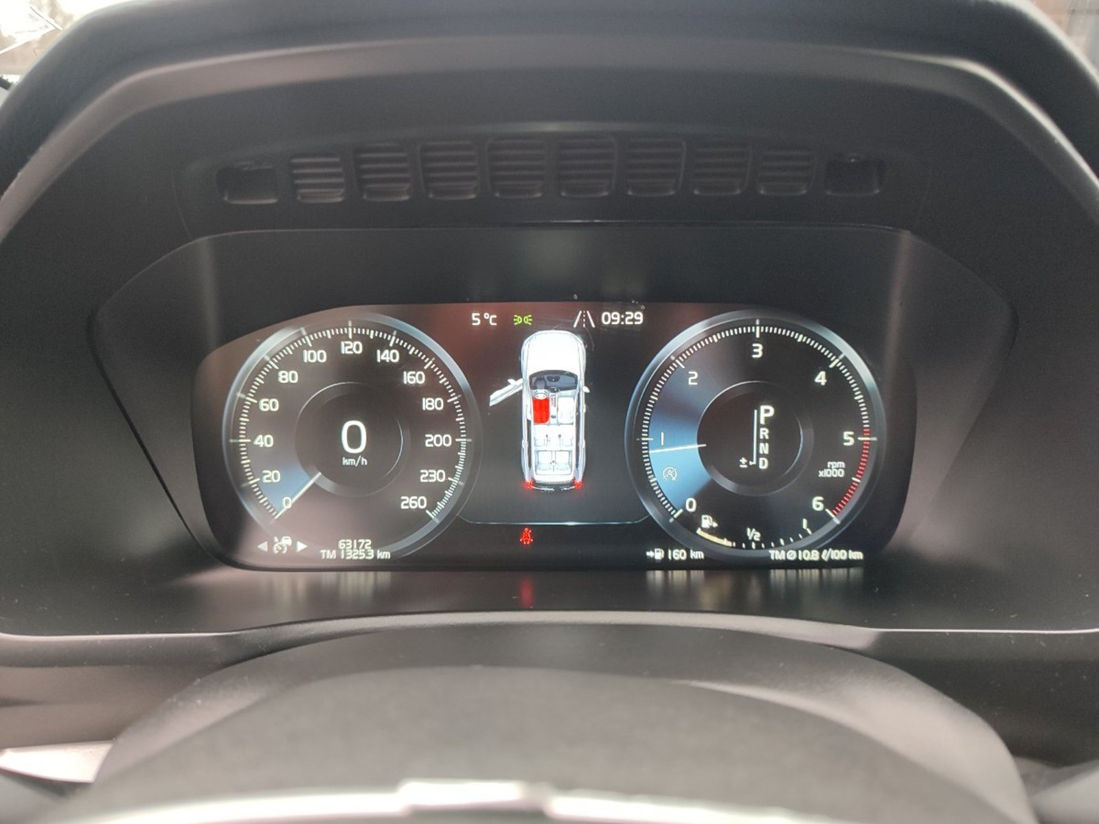 Volvo XC90 D5 MOMENTUM 2.0 4WD 2019 - Imagen 18 de 18