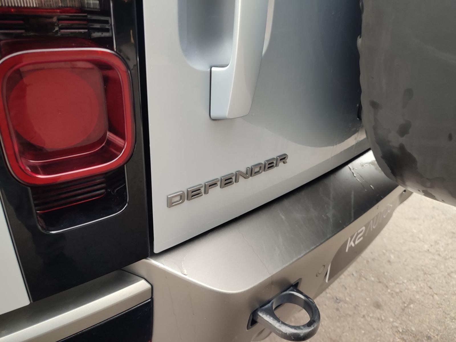 LAND ROVER DEFENDER 130 D300 S 3.0 4X4 2025 - Imagen 8 de 18