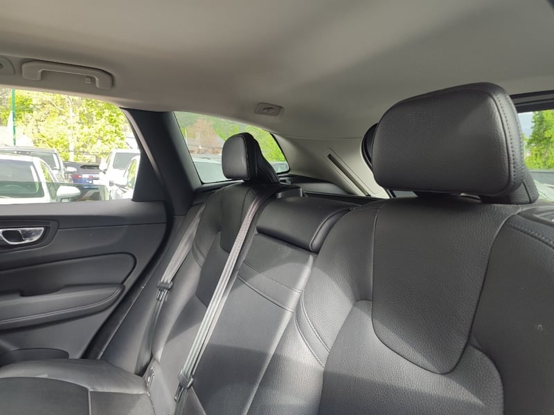 Volvo XC60 II T5 MOMENTUM 2.0 2021 - Imagen 14 de 20