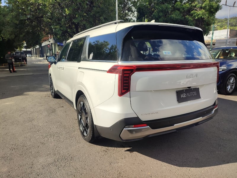 Kia CARNIVAL EX 2.2 8AT 2025 - Imagen 6 de 20