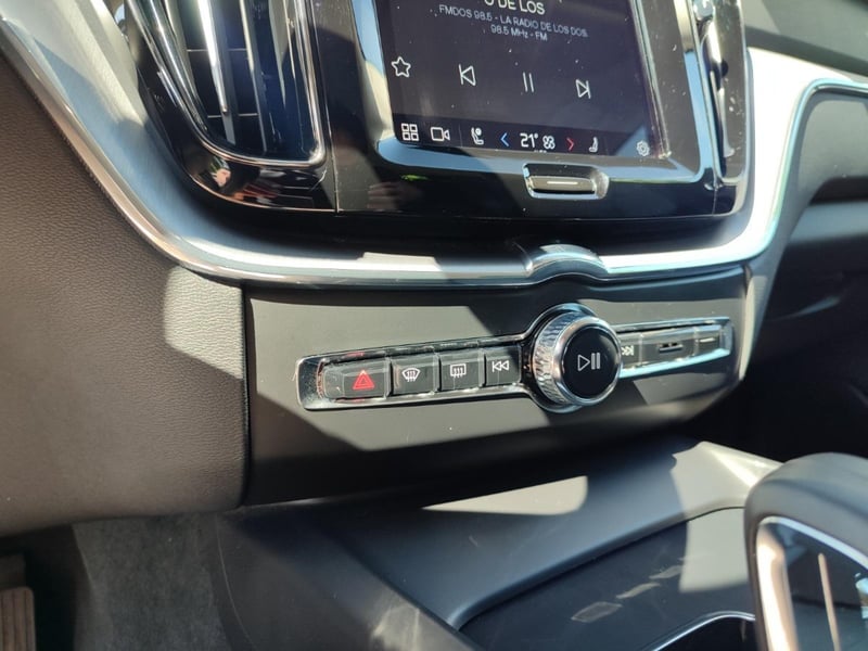 Volvo XC60 B5 II MOMENTUM 2.0 4WD 2022 - Imagen 12 de 15