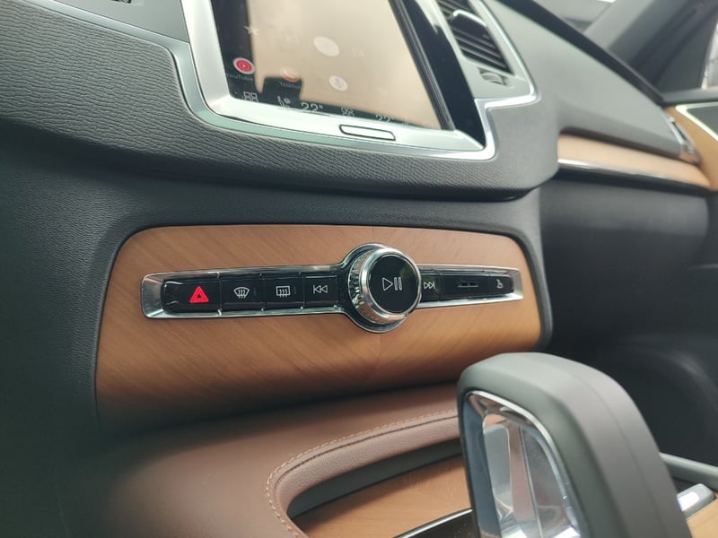 Volvo XC90 T8 PLUS PHEV RECHARGE 2.0 2024 - Imagen 14 de 16