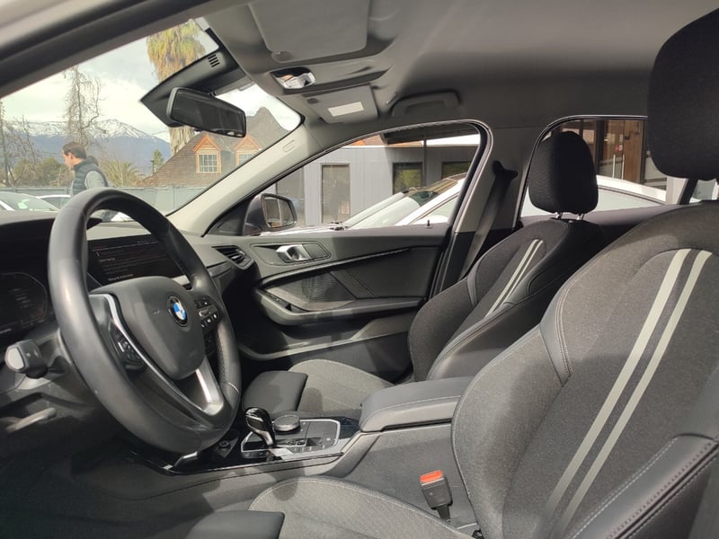 BMW 118I 1.5 DYNAMIC AT 2024 - Imagen 11 de 17
